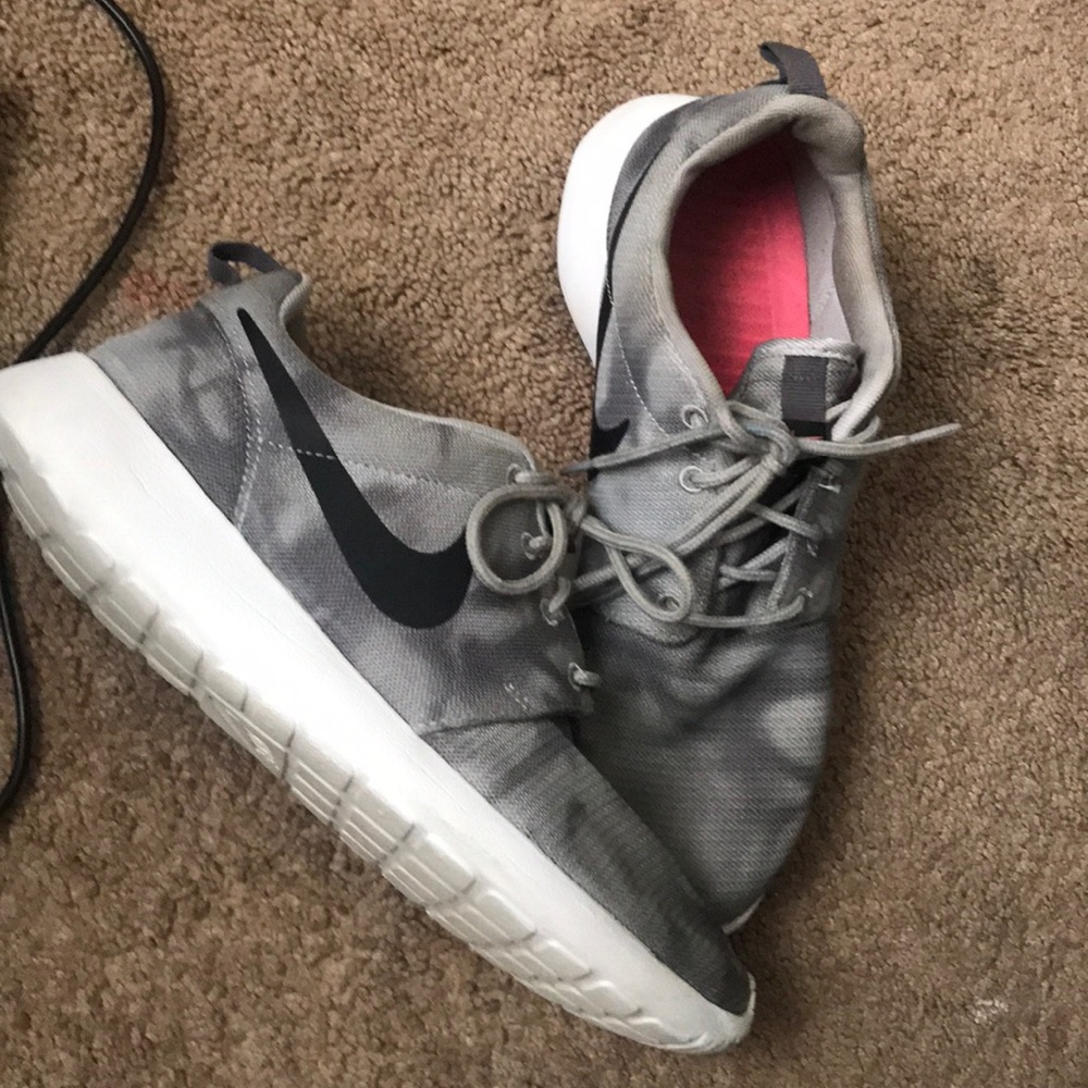 Nike roshes